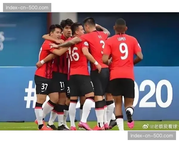 赛前最后一练开放，上海海港全员合练，新援状态获教练肯定