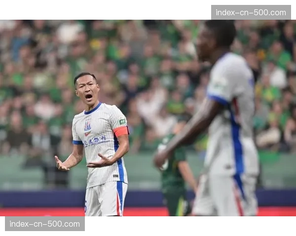 深度报道:从“摆大巴”到“向前压”,中超中下游球队战术转型的生存逻辑 深度报道:从“摆大巴”到“向前压”,中超中下游球队战术转型的生存逻辑