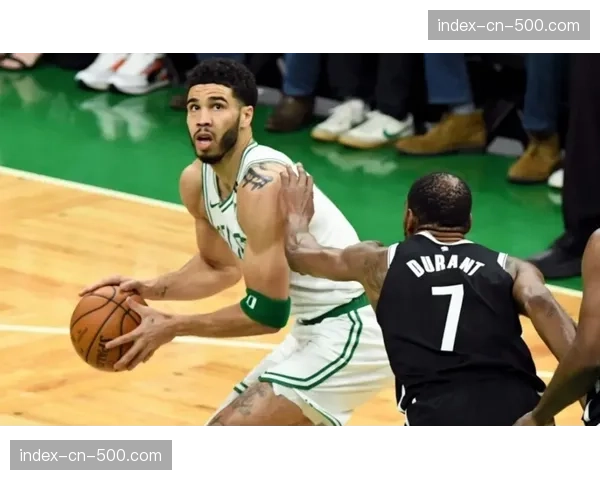 绿军双探花齐爆发，塔图姆再创多项历史纪录争冠实力获认可