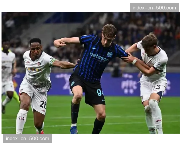 国际米兰主场3-0卡利亚里，取得联赛三连胜12分领跑